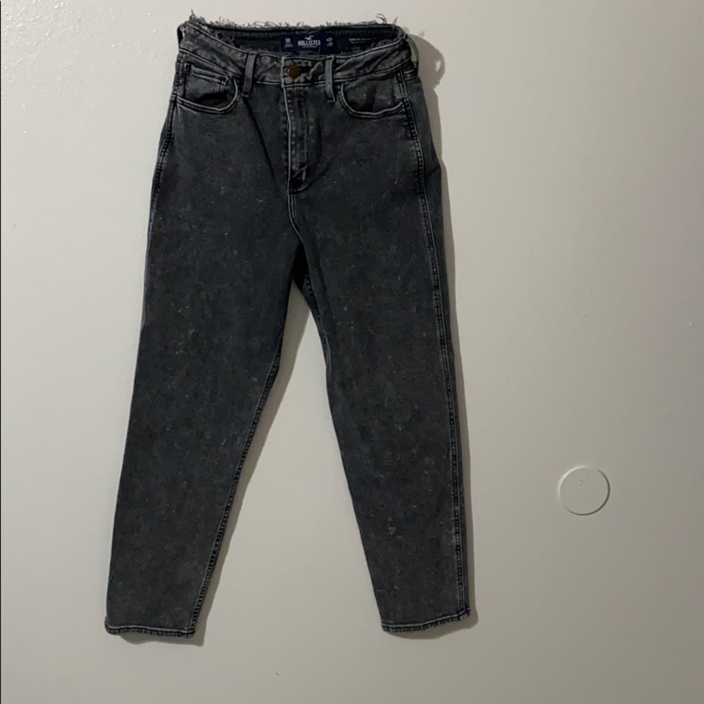 Black/ washed mom jeans
